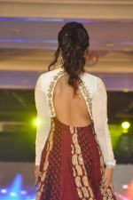 Mouli Ganguly walk the ramp at Umeed-Ek Koshish charitable fashion show in Leela hotel on 9th Nov 2012,1 (28).JPG